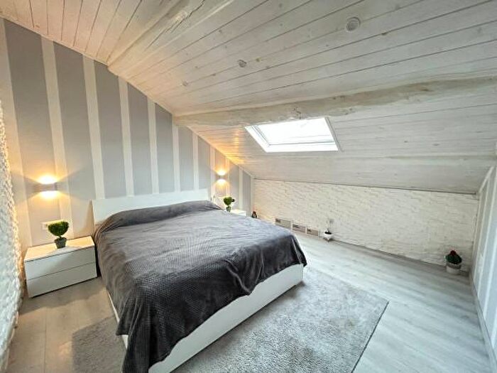 Appartamento trilocale in vendita in Via Giuseppe Garibaldi, Acqui Terme