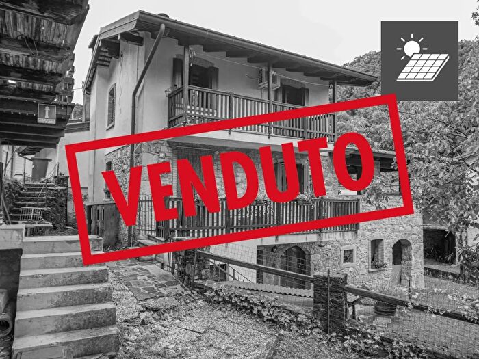 Casa con 5 locali in vendita in Località Cosizza, San Leonardo