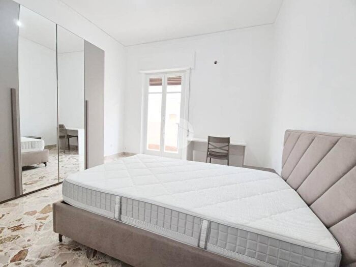 Appartamento con 5 locali in affitto in appartamento VIA LUIGI MANFREDI, Oreto Perez, Palermo