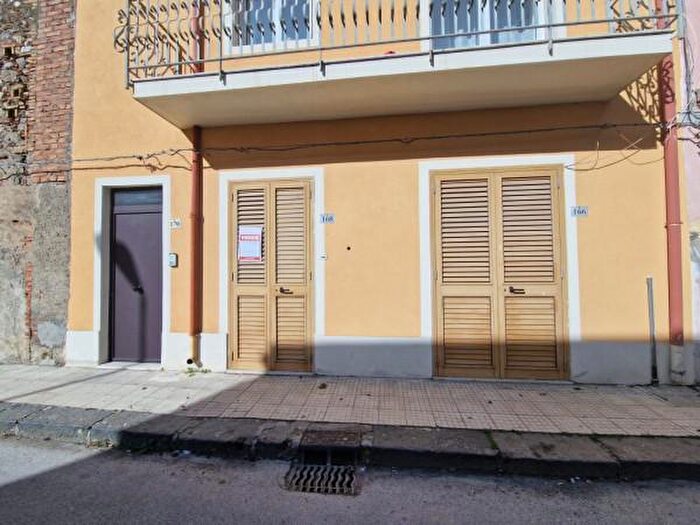 Appartamento trilocale in vendita in Via Policastrelli, Milazzo