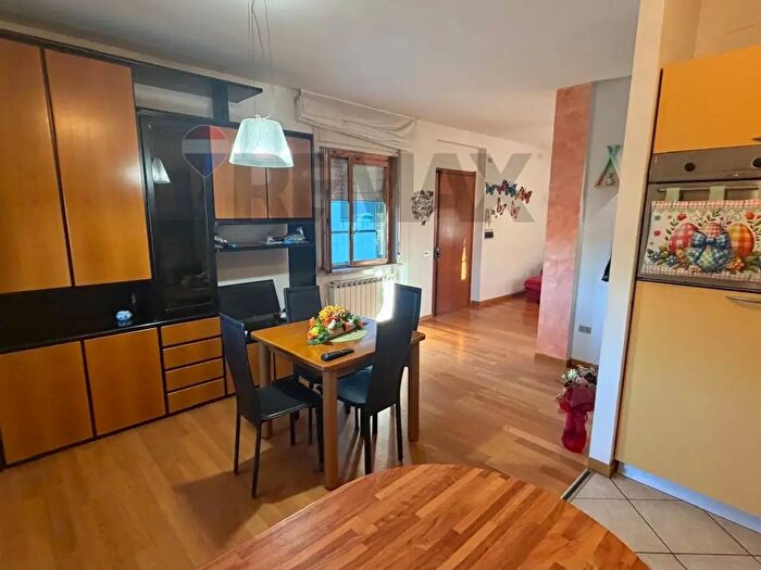 Appartamento con 5 locali in vendita in Foligno