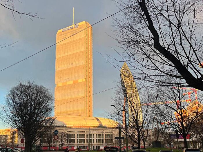 Appartamento trilocale in affitto in Sempione, Milano