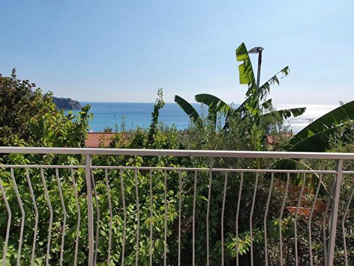 Appartamento bilocale in affitto in Via Provinciale, Staletti