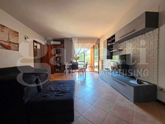 Appartamento quadrilocale in vendita in Via Campagnola, Foligno