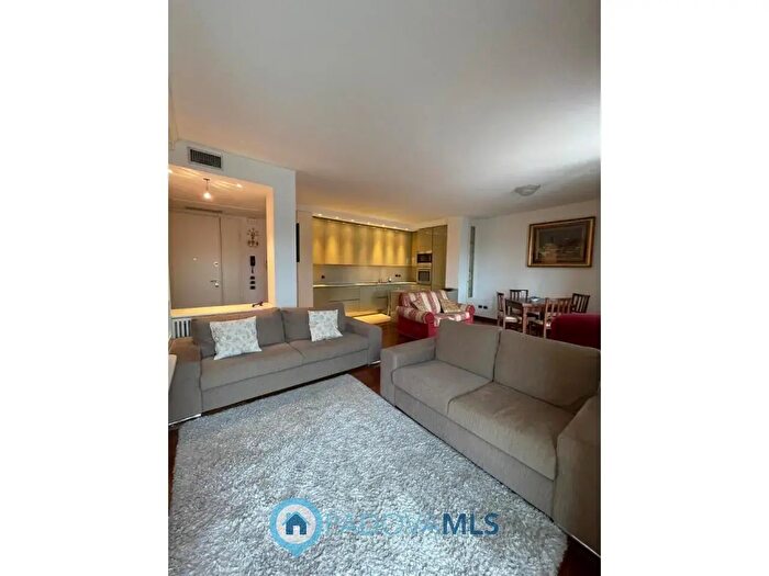 Appartamento trilocale in vendita in Via Giuseppe Jappelli, Abano Terme