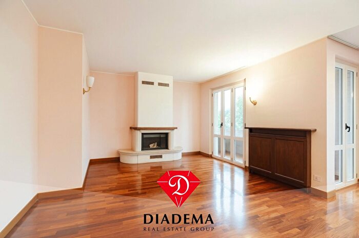 Appartamento quadrilocale in vendita in Corso Repubblica, Somma Lombardo