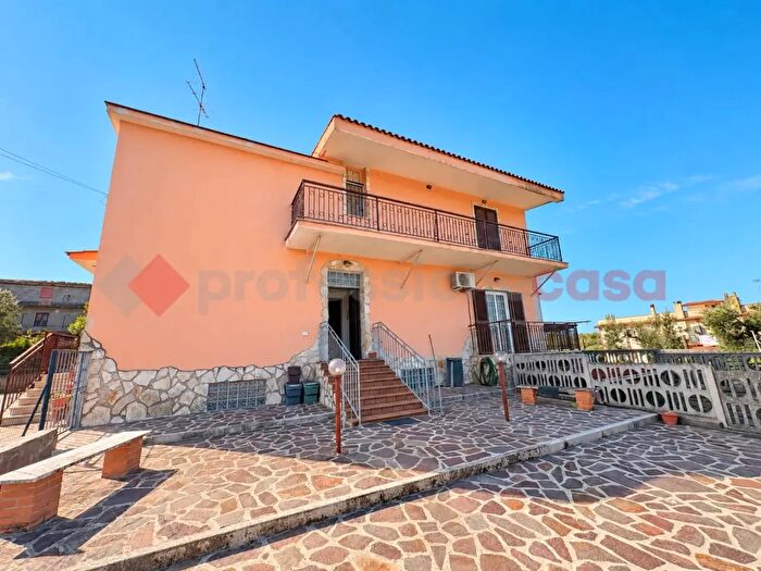 Casa con 5 locali in vendita in Via Marmolada, Aprilia