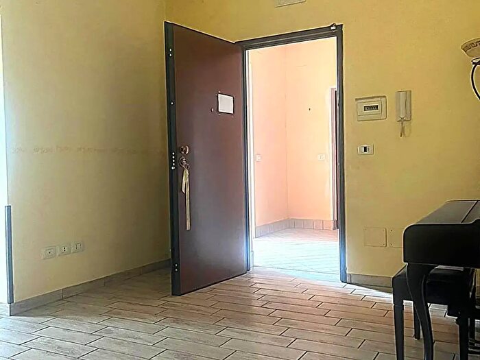 Appartamento trilocale in vendita in Via Niccolò Tommaseo, Casoria