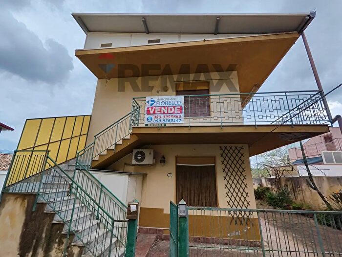 Appartamento quadrilocale in vendita in Via Filzi, Torregrotta