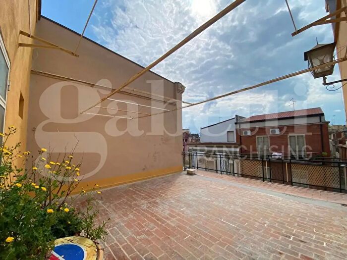 Casa con 7 locali in vendita in Via Pastrengo, San Severo