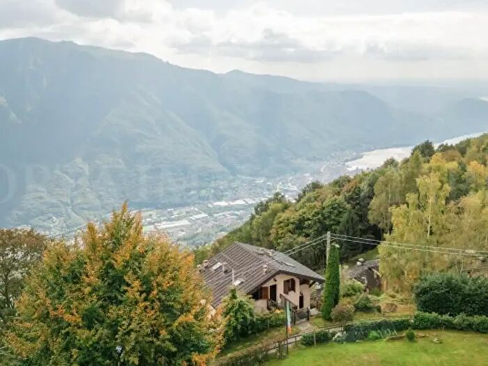 Casa con 6 locali in vendita in Via Fontanelle, Germagno