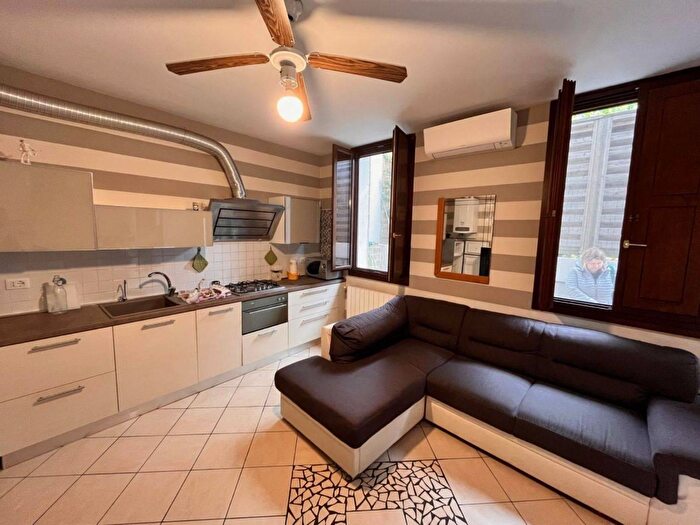 Appartamento trilocale in vendita in Area Residenziale Ravenna Quartiere Stadio Ospedale, Ravenna