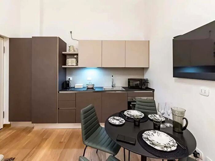 Appartamento monolocale in affitto in Viale Emilio Caldara, Milano