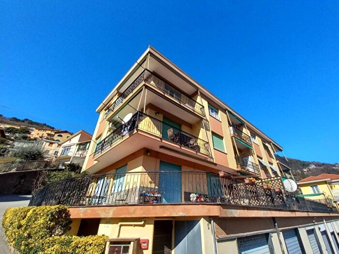 Appartamento trilocale in affitto in Via Privata Niccolò Paganini, Centro, Recco