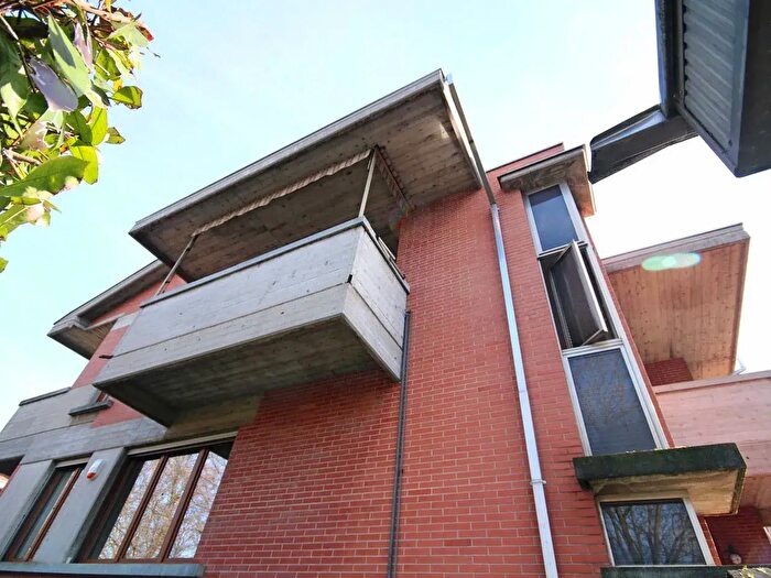 Appartamento con 5 locali in vendita in Piazza Caio Giulio Fedro, Parma