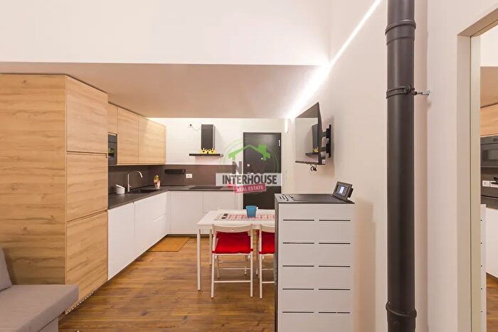 Appartamento trilocale in vendita in Piazzale Mario della Puppa Piancavallo, Aviano