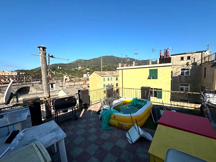 Appartamento con 5 locali in vendita in Via Celesia, Genova