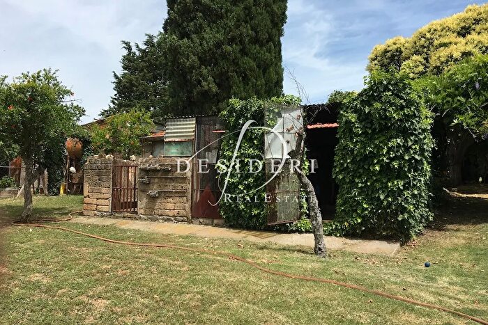 Casa con 8 locali in vendita in Località Podere Santa Giovanna dArco Cinigiano, Cinigiano