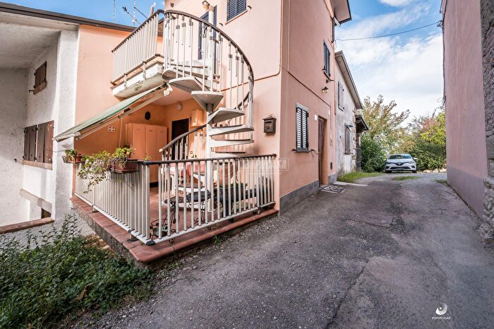 Appartamento bilocale in vendita in Via Frascaro, Serramazzoni