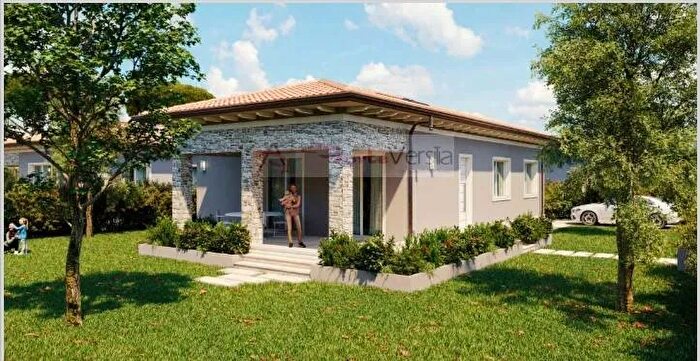 Casa quadrilocale in vendita in Via Pisanica, Pietrasanta