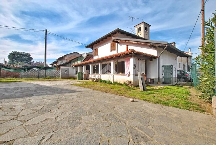 Casa con 6 locali in vendita in Frazione Gerbidi, Livorno Ferraris
