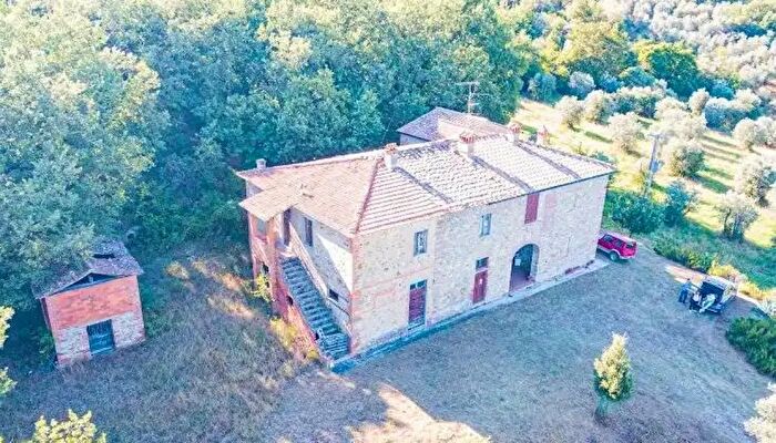 Casa in vendita in Bucine