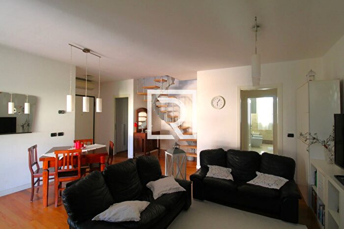 Appartamento con 5 locali in vendita in Via Pier Traversari Ravenna, Ravenna