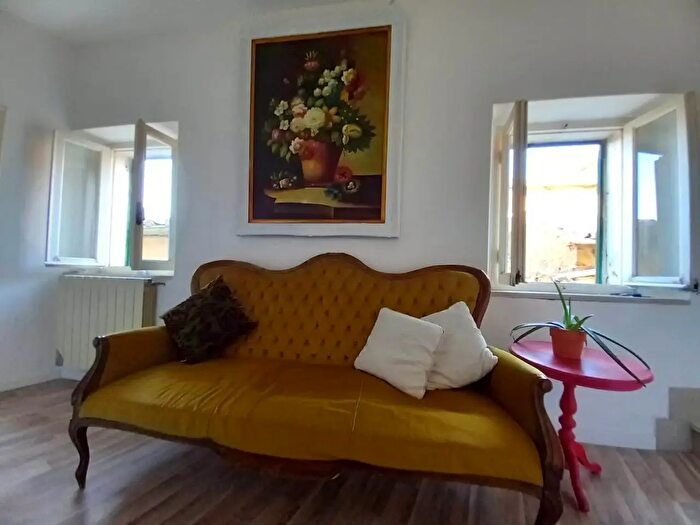 Appartamento con 6 locali in vendita in Via Palestro, Guardistallo