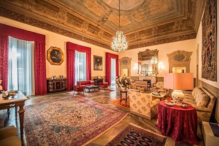 Appartamento con 6 locali in affitto in Via di Montoro, Campo de Fiori, Roma