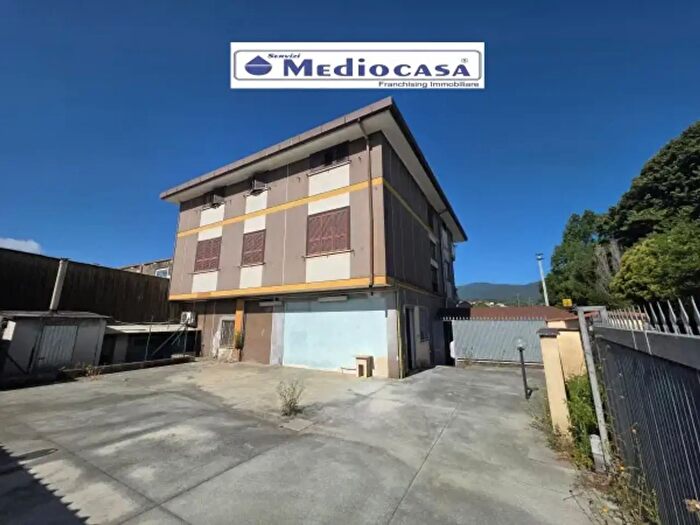 Appartamento quadrilocale in vendita in Via delle Cerreta, Lariano