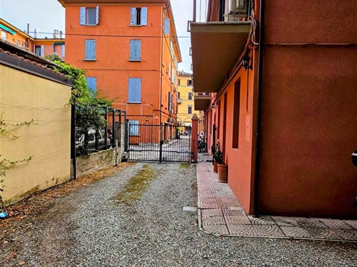 Appartamento trilocale in affitto in via murri, Murri, Bologna