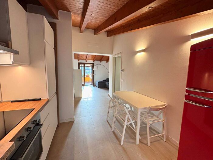 Appartamento trilocale in affitto in Via Francesco Londonio, Paolo Sarpi, Milano