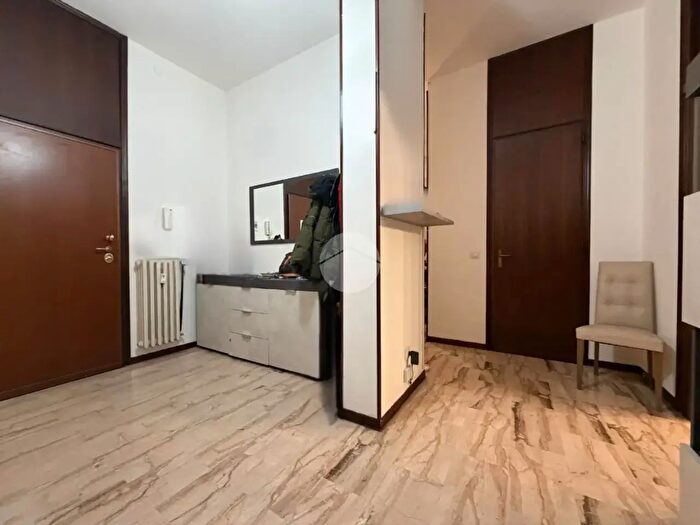 Appartamento trilocale in vendita in Via Montebello, Parma