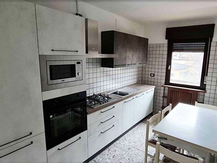 Appartamento con 5 locali in affitto in VIA NOVEMBRE, Borgo, Borgo Valsugana
