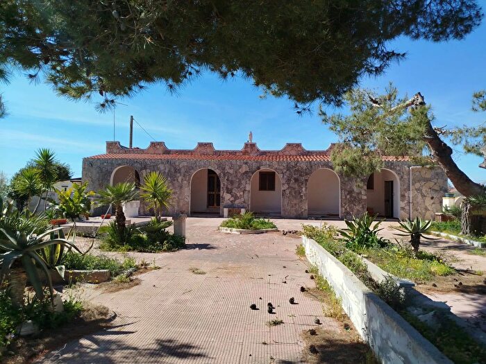 Casa trilocale in vendita in Via Torre Colimena Porto Cesareo, Porto Cesareo