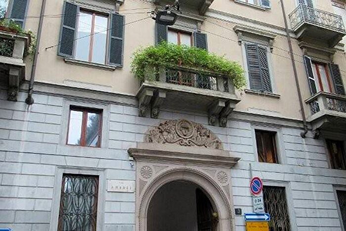 Appartamento bilocale in affitto in Via Amedei, Missori, Milano