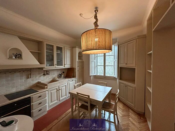 Appartamento quadrilocale in affitto in Piazza Francesco Ferrucci, Firenze