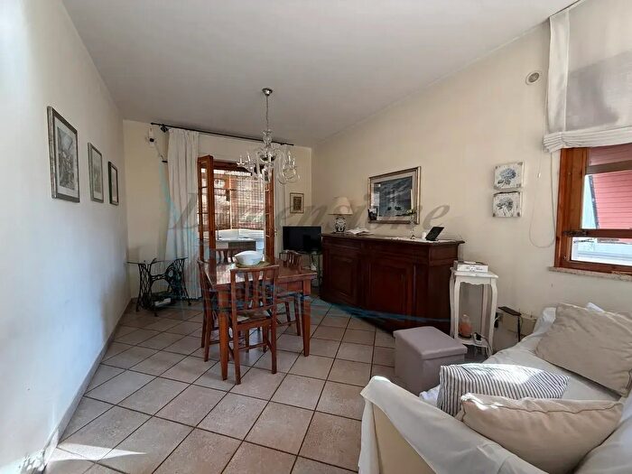 Appartamento trilocale in vendita in Via Carlo Pisacane, Rosignano Marittimo