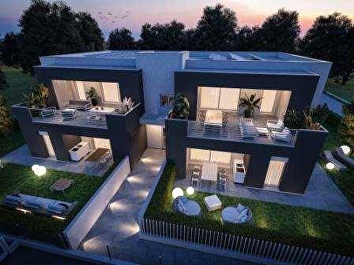 Appartamento quadrilocale in vendita in Via S Pietro, Abano Terme