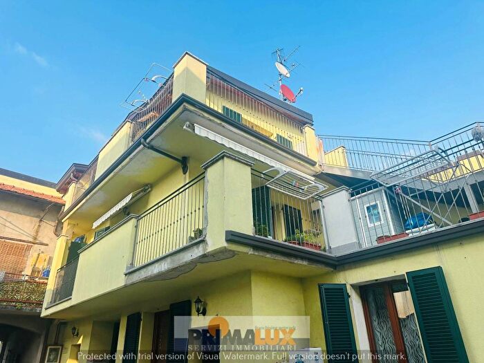 Appartamento trilocale in vendita in Via Antonio Cantore, Cesano Maderno