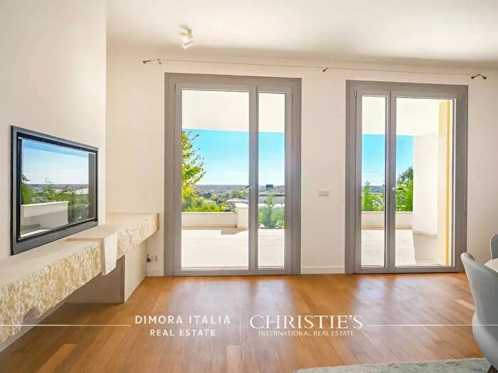 Casa con 9 locali in vendita in Conegliano