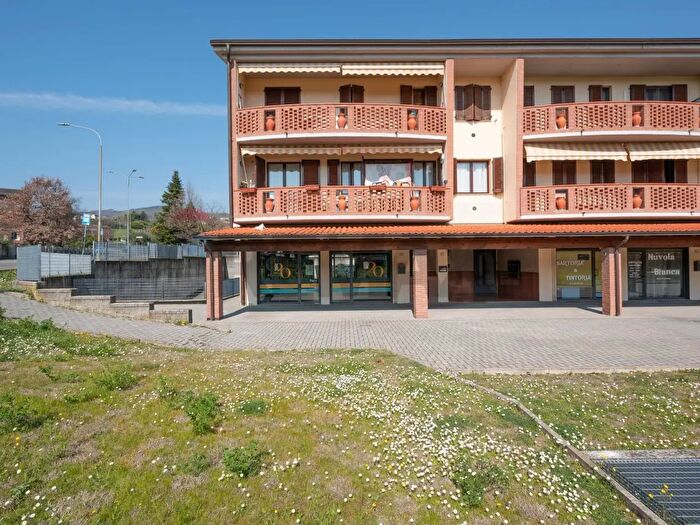 Appartamento trilocale in vendita in Langhirano