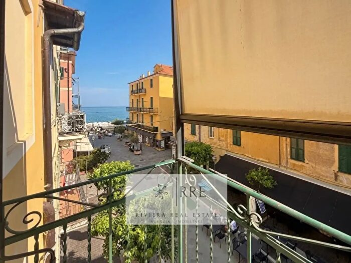 Appartamento bilocale in vendita in Via Vittorio Veneto, Alassio