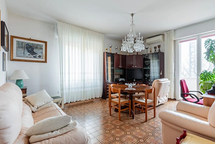 Appartamento quadrilocale in vendita in Via del Navile Bologna, Bologna