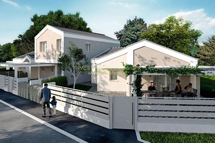 Casa quadrilocale in vendita in Via Giovanni Falcone, Rosolina