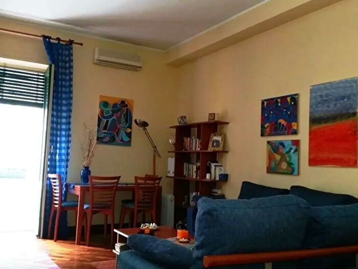 Appartamento trilocale in affitto in Via Tripolitania, Catania