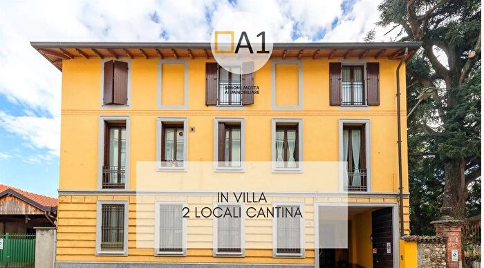 Appartamento bilocale in vendita in Mariano Comense, Mariano Comense