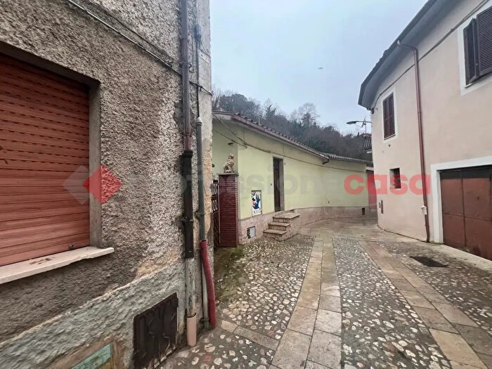 Appartamento quadrilocale in vendita in Via Caone, Cittaducale