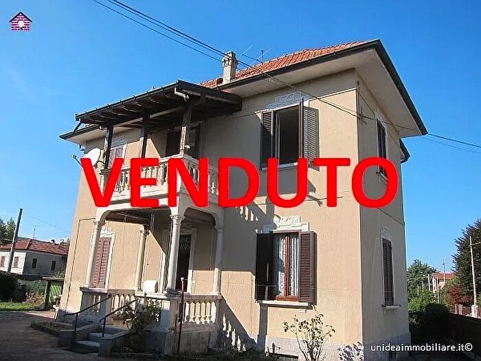 Appartamento in vendita in Via Alessandro Manzoni Varano Borghi Varese Lombardia Italia, Varano Borghi