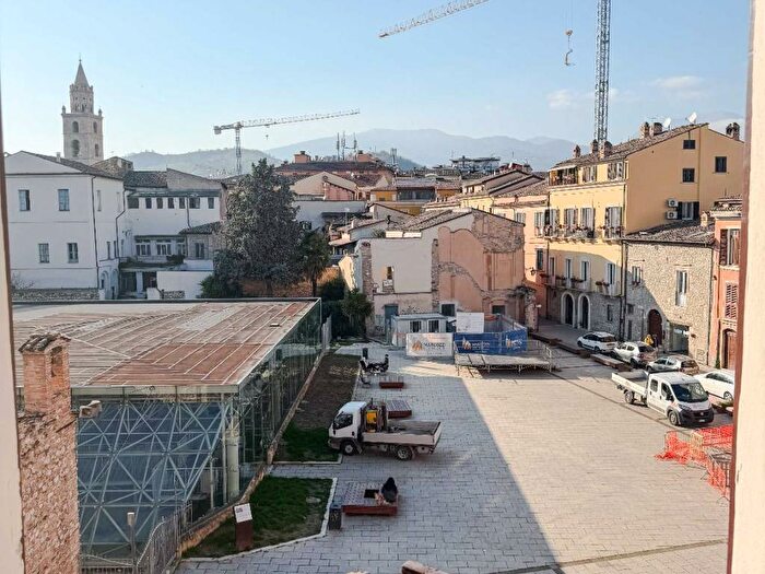 Appartamento bilocale in affitto in Via Antica Cattedrale, Centro, Teramo